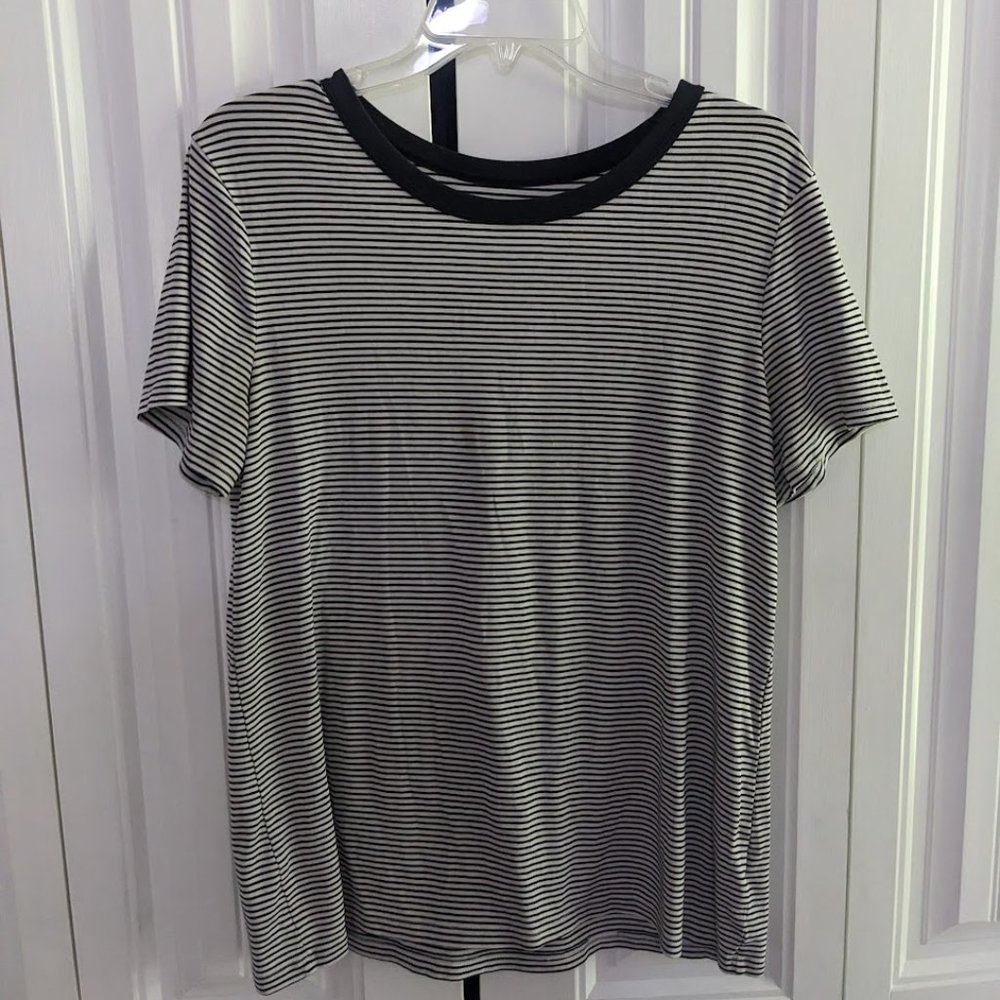 Old Navy Black and White Striped Shirt Womens L
